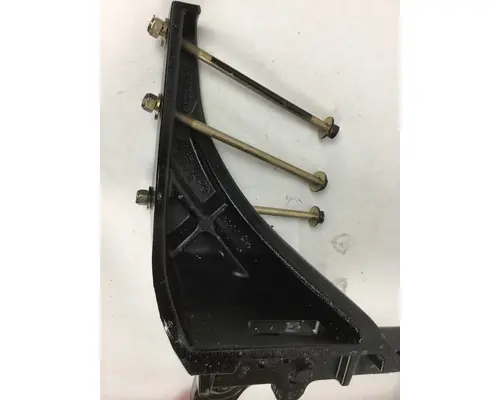 KENWORTH T880 FENDER MOUNTING