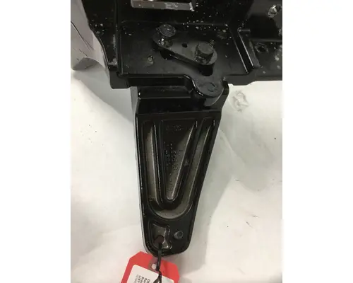 KENWORTH T880 FENDER MOUNTING