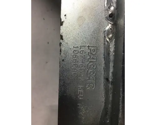 KENWORTH T880 FENDER MOUNTING