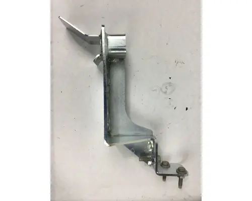 KENWORTH T880 FENDER MOUNTING