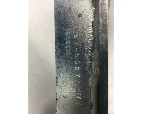 KENWORTH T880 FENDER MOUNTING