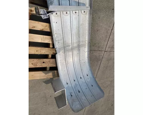 KENWORTH T880 Fender Extension