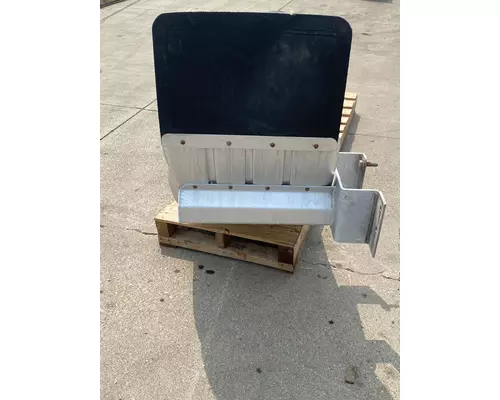 KENWORTH T880 Fender Extension