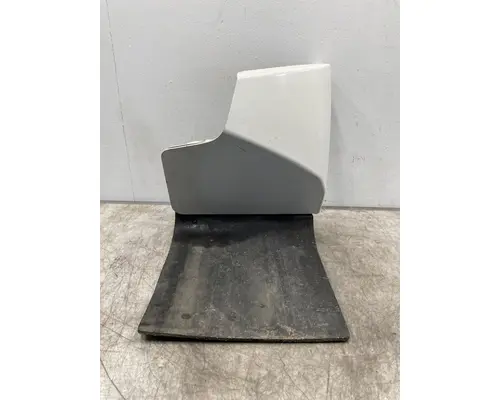 KENWORTH T880 Fender Extension