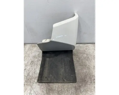 KENWORTH T880 Fender Extension