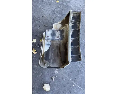 KENWORTH T880 Fender Extension