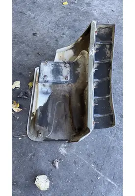 KENWORTH T880 Fender Extension