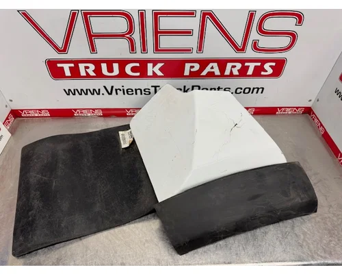 KENWORTH T880 Fender Extension