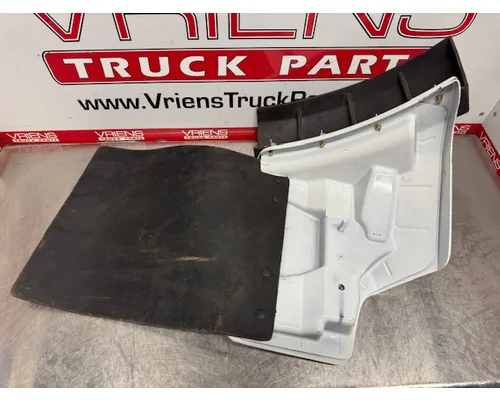 KENWORTH T880 Fender Extension