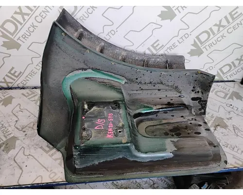 KENWORTH T880 Fender Extension