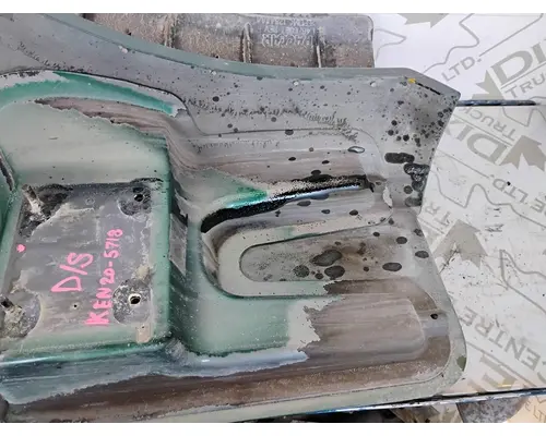 KENWORTH T880 Fender Extension