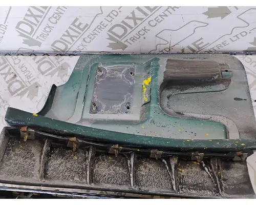 KENWORTH T880 Fender Extension