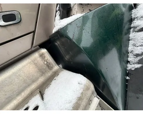 KENWORTH T880 Fender Extension