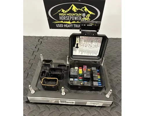 KENWORTH T880 Fuse Box