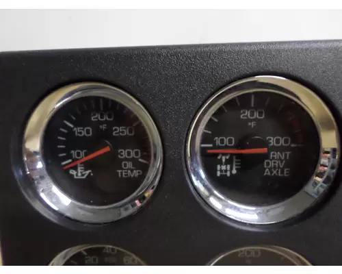 KENWORTH T880 GAUGE CLUSTER