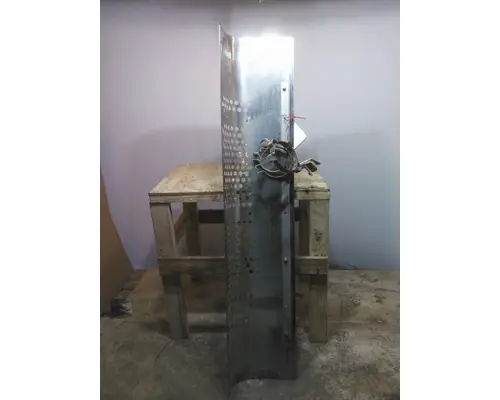 KENWORTH T880 MUFFLER SHIELD