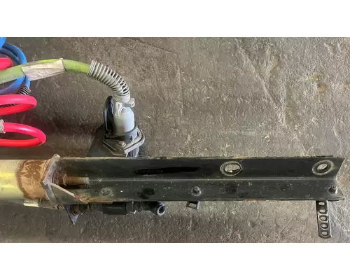KENWORTH T880 POGO stick, Airelectrical line mount