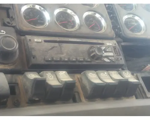 KENWORTH T880 RADIO AMFMBLUETOOTH
