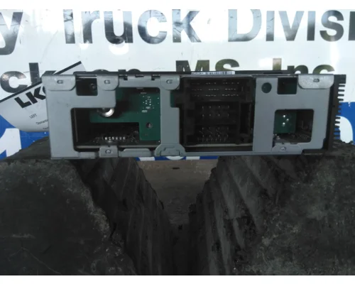 KENWORTH T880 RADIO AMFMBLUETOOTH