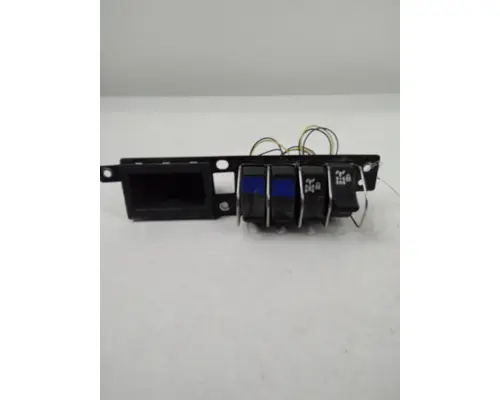 KENWORTH T880 ROCKER SWITCH