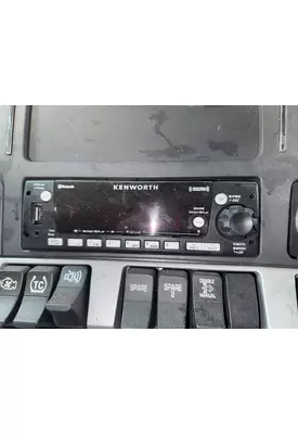 KENWORTH T880 Radio