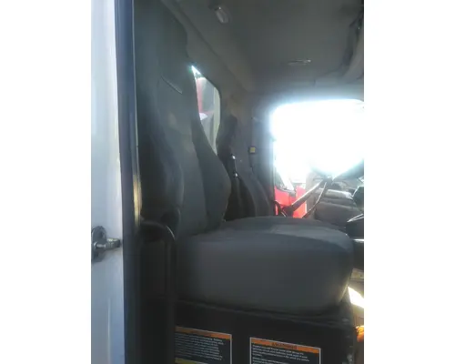 KENWORTH T880 SEAT, FRONT