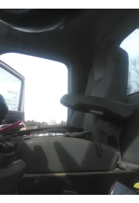 KENWORTH T880 SEAT, FRONT