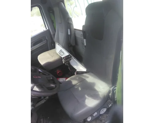 KENWORTH T880 SEAT, FRONT