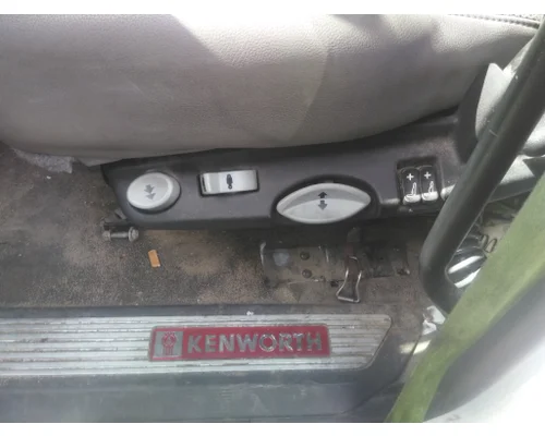 KENWORTH T880 SEAT, FRONT