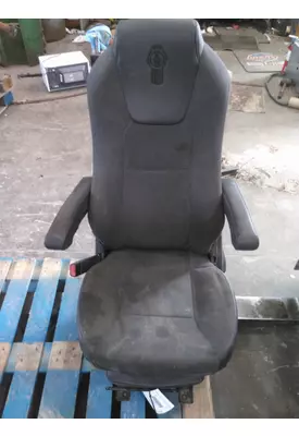 KENWORTH T880 SEAT, FRONT