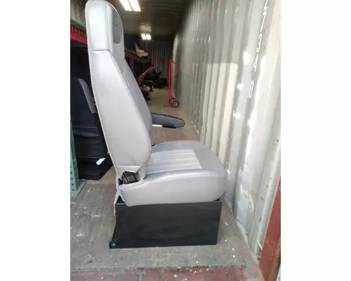 KENWORTH T880 Seat, Front