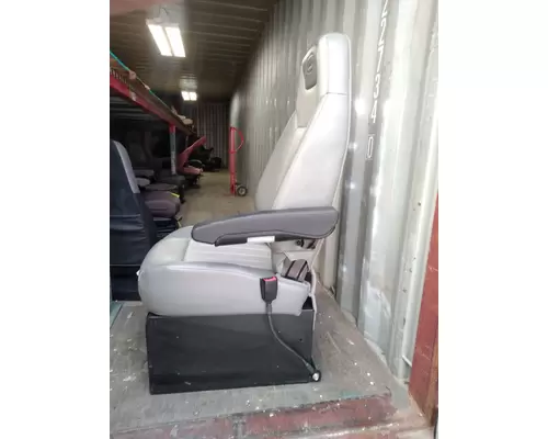 KENWORTH T880 Seat, Front