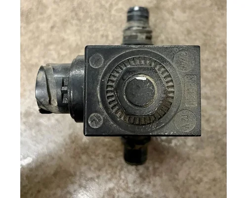 KENWORTH T880 Starter Solenoid