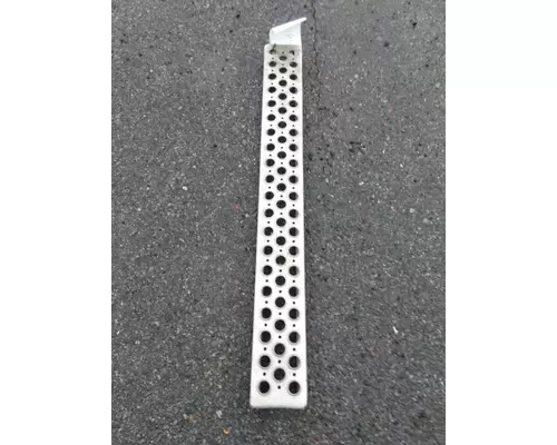 KENWORTH T880 TANK STEP