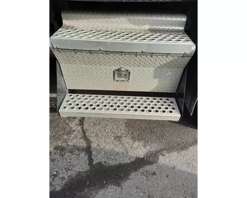 KENWORTH T880 TOOL BOX