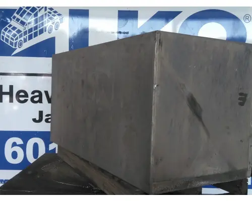 KENWORTH T880 TOOL BOX
