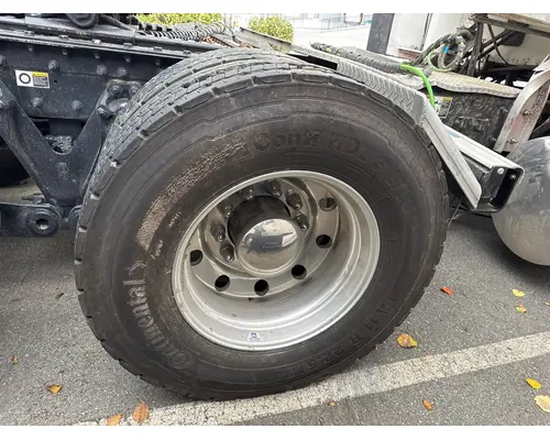 KENWORTH T880 Tire and Rim