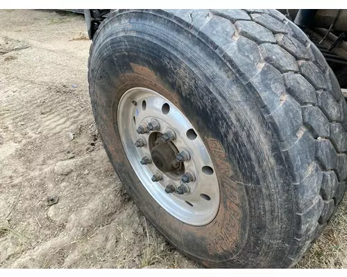 KENWORTH T880 Tire and Rim