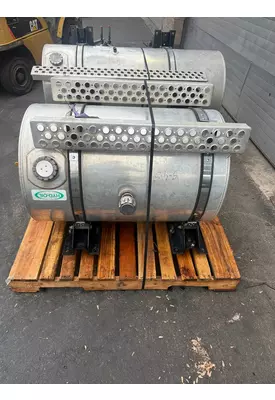 KENWORTH T880 Wet Kit Tank