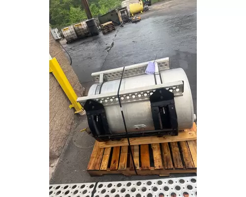 KENWORTH T880 Wet Kit Tank
