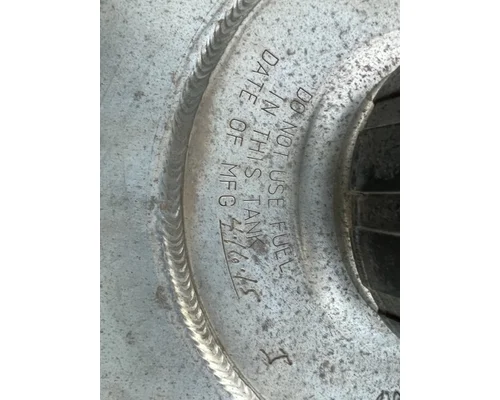 KENWORTH T880 Wet Kit Tank