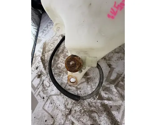 KENWORTH T880 Windshield Washer Reservoir