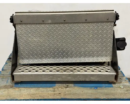 KENWORTH VARIOUS KW MODELS Battery Box