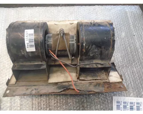 KENWORTH W900-Cab_f31-1036-1 AC Blower Motor