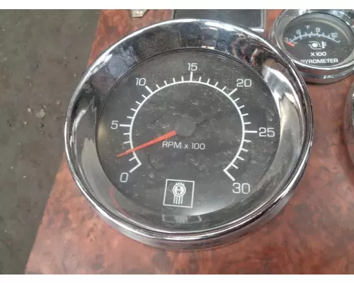 KENWORTH W900_Q43-1020-3 Tachometer