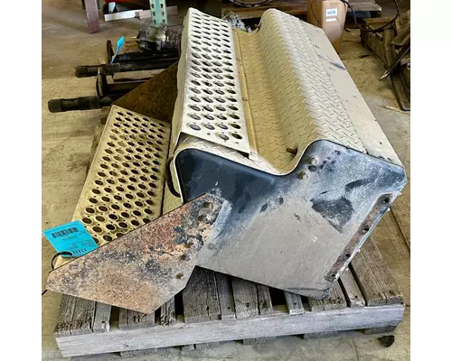 KENWORTH W900B Battery Box