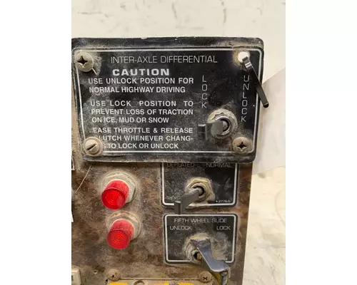 KENWORTH W900B Switch Panel