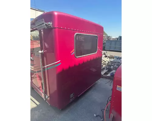 KENWORTH W900L Cab
