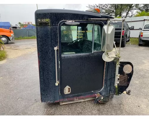 KENWORTH W900L Cab