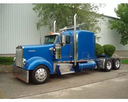 KENWORTH W900L Hood
